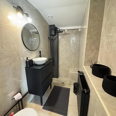 Maison 2ch - Netflix - Flechettes - Hyper Centre Douai