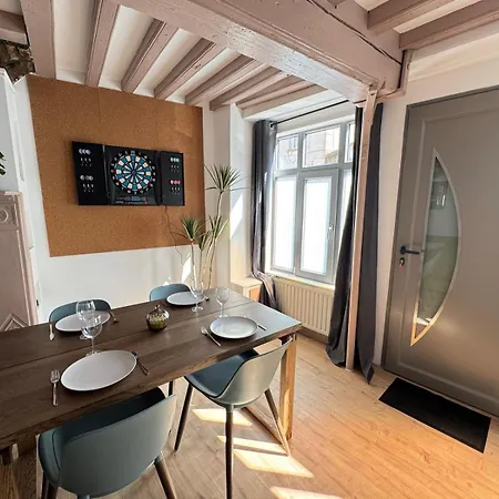 Maison 2ch - Netflix - Flechettes - Hyper Centre